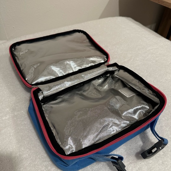 New adidas Foundation Lunch Bag - Picture 3 of 5